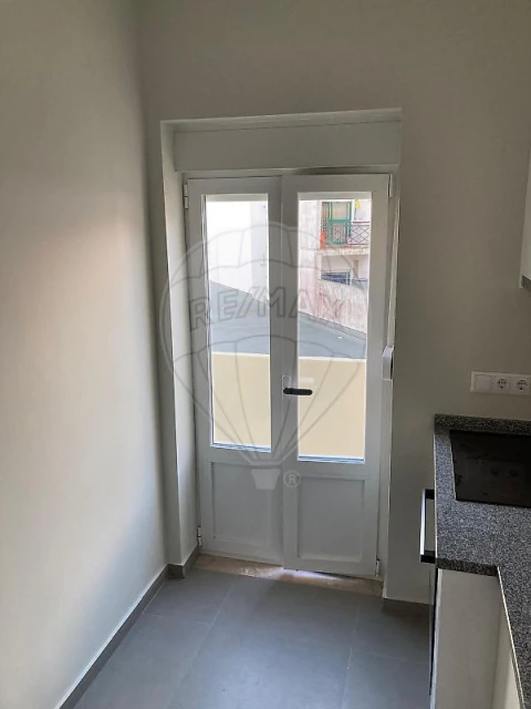 Apartamento T2 para Arrendamento em Nossa Senhora do Pópulo, Coto e São Gregório