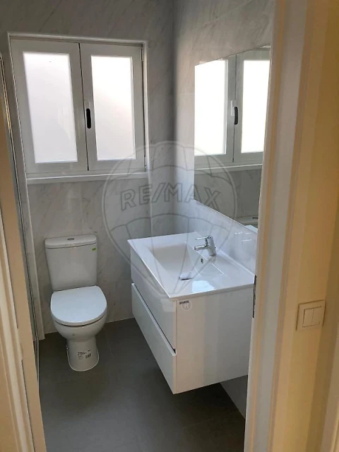 Apartamento T2 para Arrendamento em Nossa Senhora do Pópulo, Coto e São Gregório