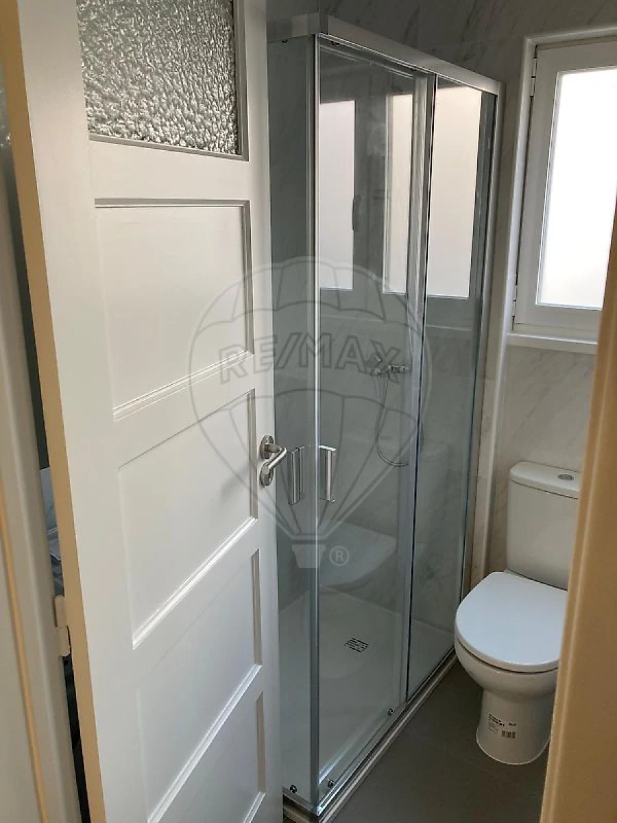 Apartamento T2 para Arrendamento em Nossa Senhora do Pópulo, Coto e São Gregório Foto 8