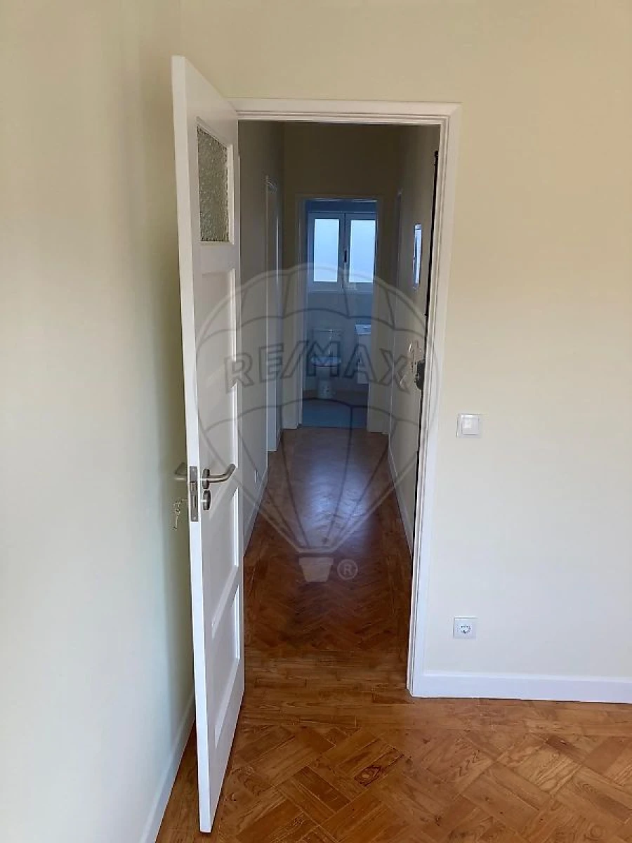 Apartamento T2 para Arrendamento em Nossa Senhora do Pópulo, Coto e São Gregório Foto 2