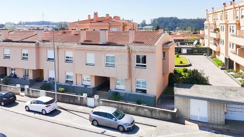 Moradia T4 para Venda em Vilar de Pinheiro