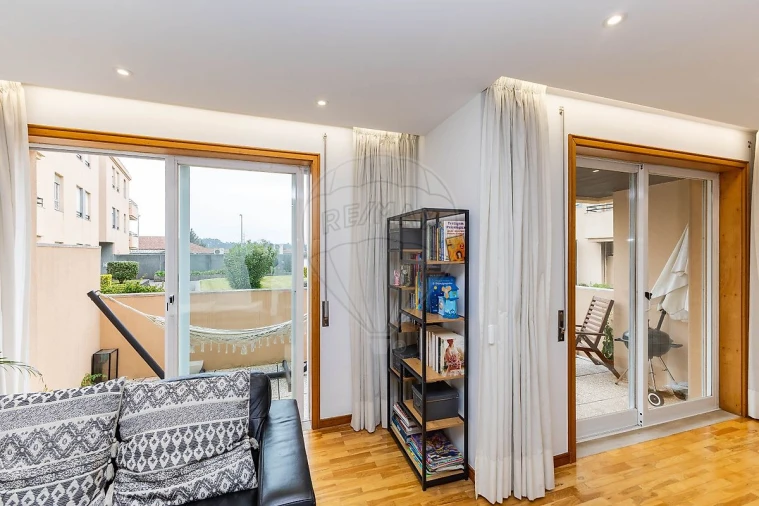 Moradia T4 para Venda em Vilar de Pinheiro Foto 3