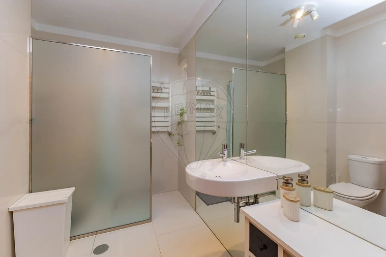 Moradia T4 para Venda em Vilar de Pinheiro Foto 25