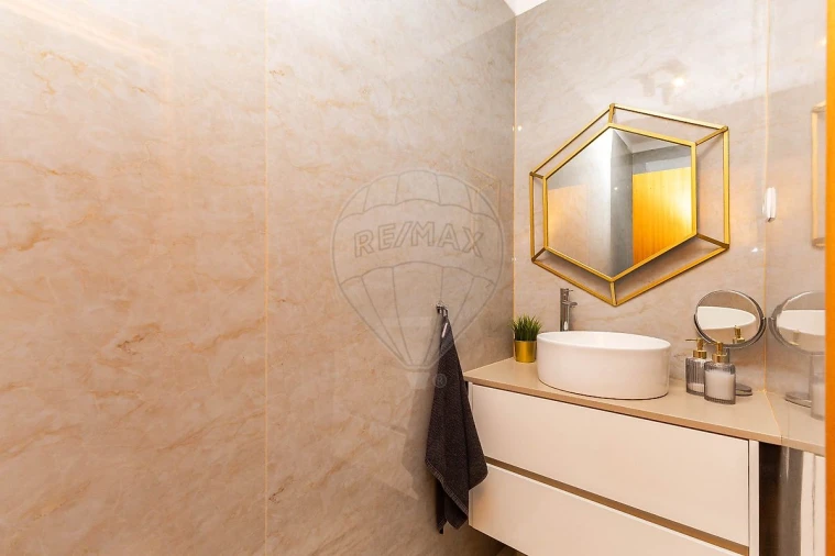 Moradia T4 para Venda em Vilar de Pinheiro Foto 15