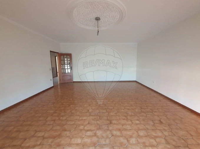 Apartamento T3 para Venda em Ermesinde Foto 2