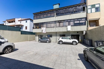 Loja para Venda em Campanhã