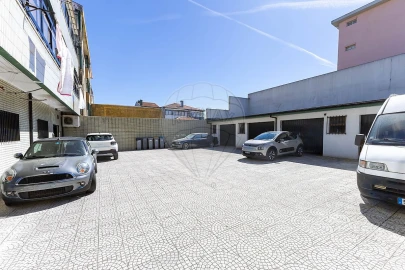 Loja para Venda em Campanhã