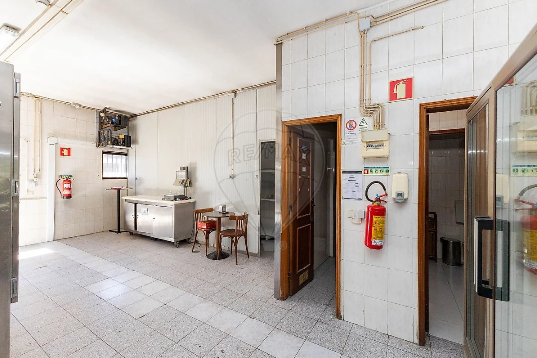 Loja para Venda em Campanhã Foto 14