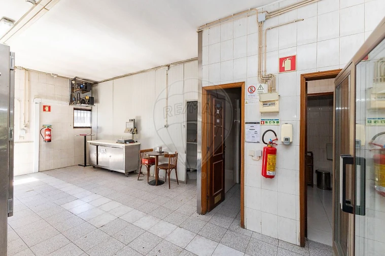 Loja para Venda em Campanhã Foto 14