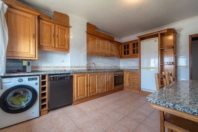 Apartamento T4 para Venda em Nelas