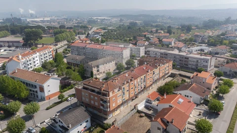 Apartamento T4 para Venda em Nelas