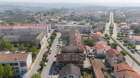 Apartamento T4 para Venda em Nelas