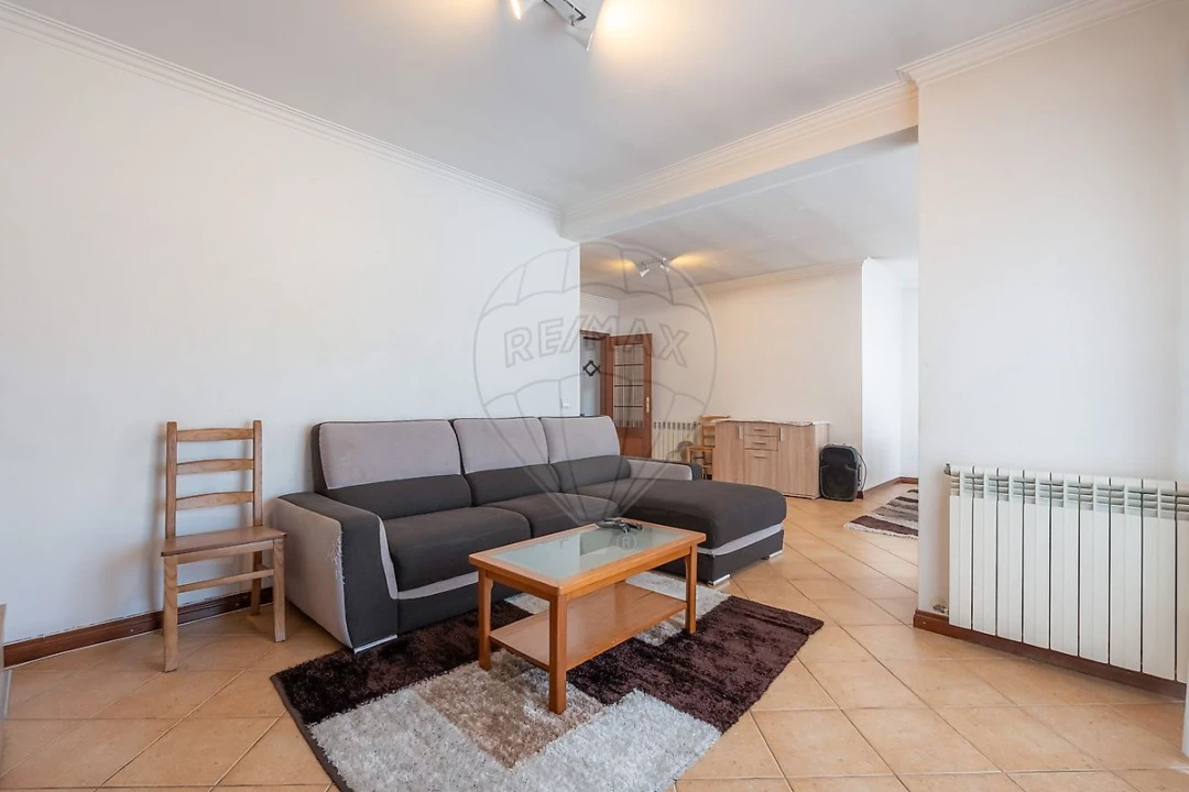 Apartamento T4 para Venda em Nelas Foto 19