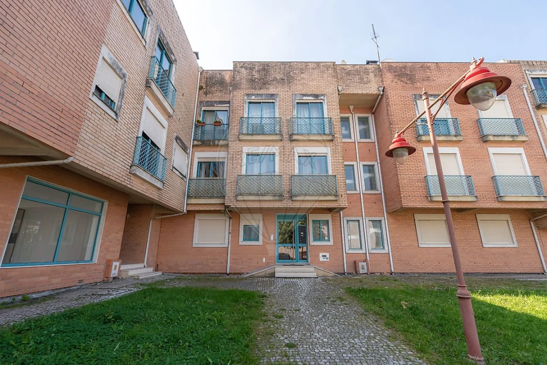 Apartamento T4 para Venda em Nelas Foto 41