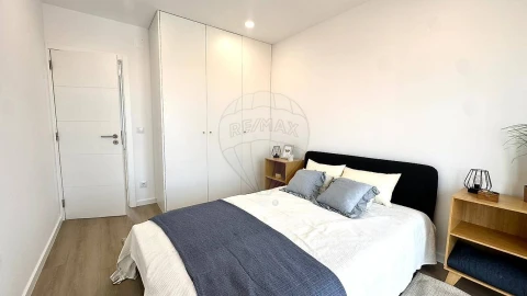 Apartamento T1 para Venda em Casal de Cambra