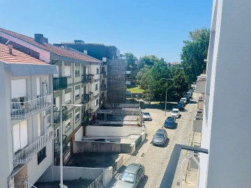 Apartamento T3 para Arrendamento em Paranhos