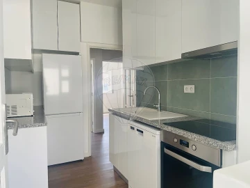 Apartamento T3 para Arrendamento em Paranhos