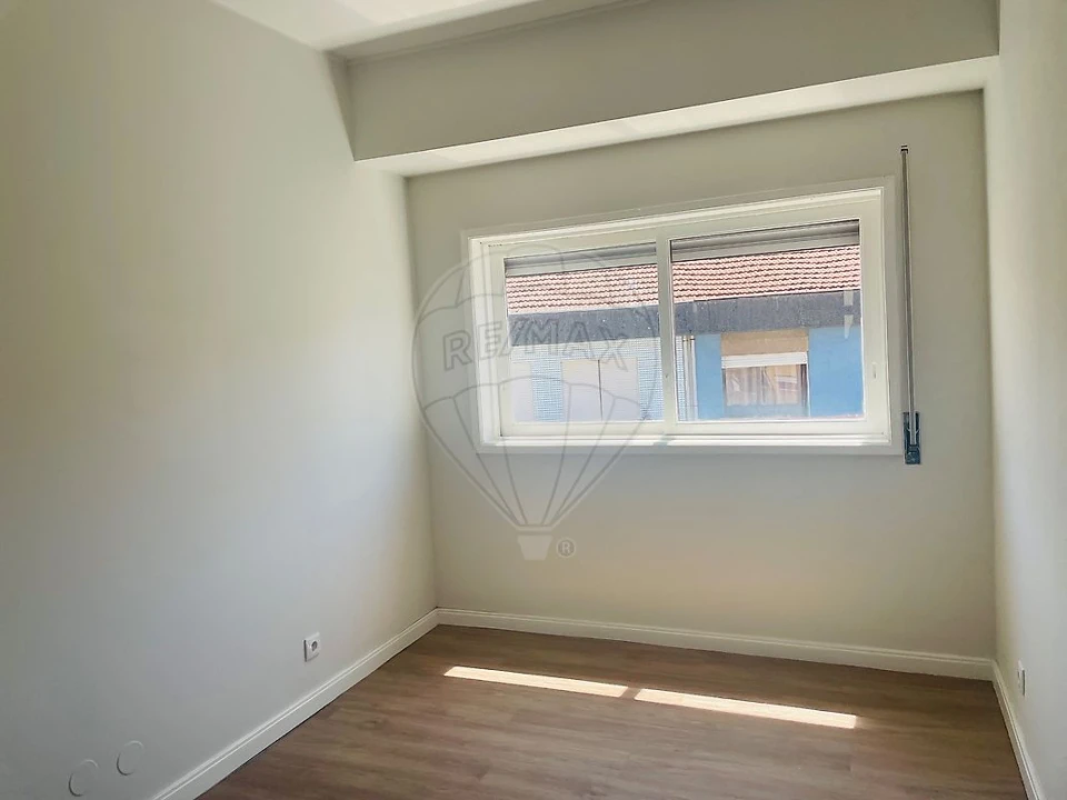 Apartamento T3 para Arrendamento em Paranhos Foto 13