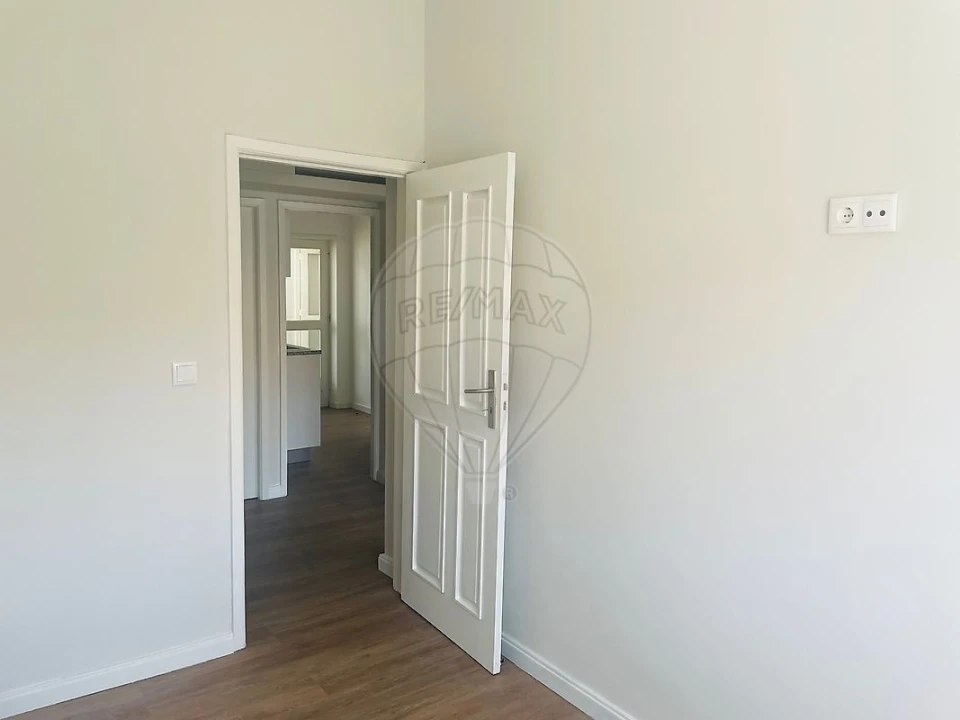 Apartamento T3 para Arrendamento em Paranhos Foto 11