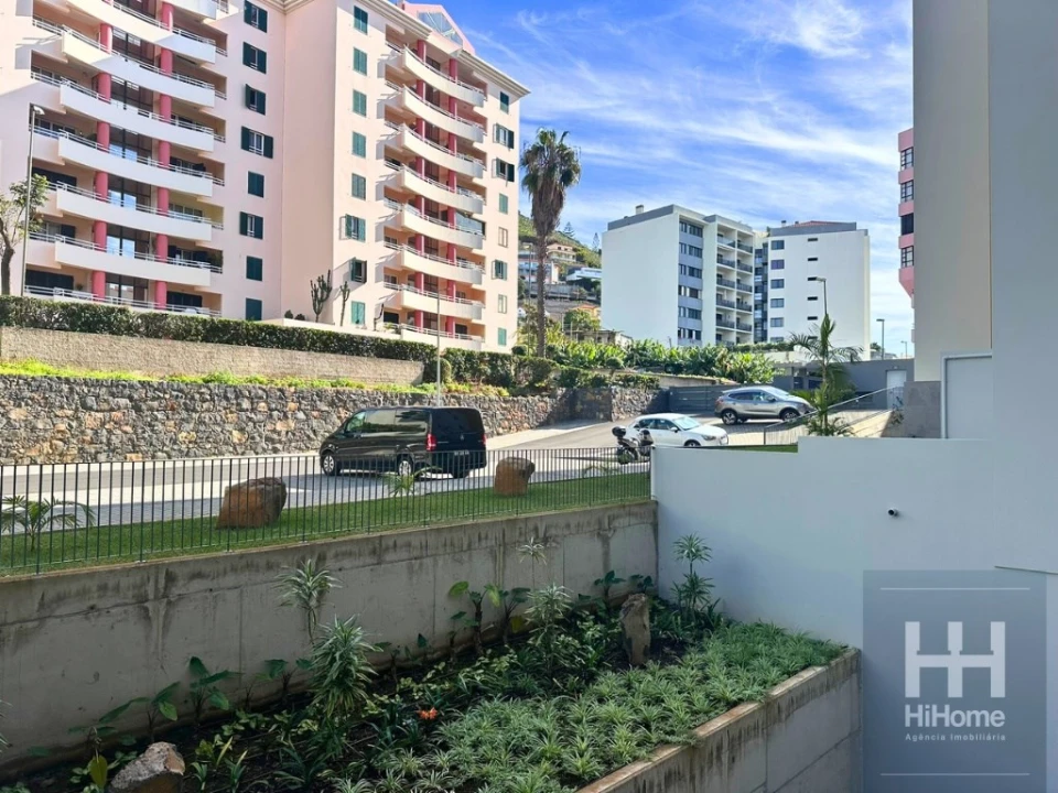 Apartamento T1 para Venda em São Martinho Foto 25