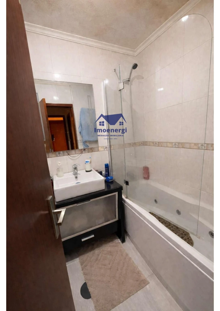 Moradia T2 para Venda em Vila Chã Foto 6