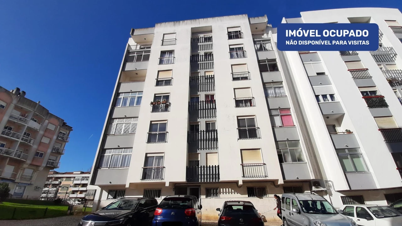 Apartamento T3 para Venda em Rio de Mouro Foto 1