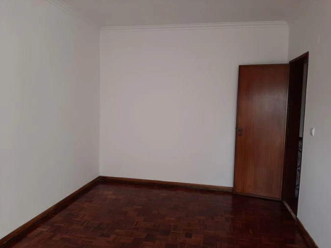 Apartamento T3 para Venda em Rio de Mouro Foto 10