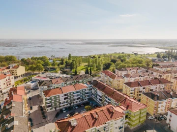 Apartamento T2 para Venda em Baixa da Banheira e Vale da Amoreira