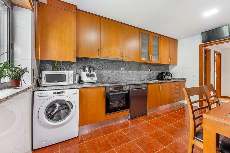 Apartamento T2 para Venda em Nogueiró e Tenões Foto 10