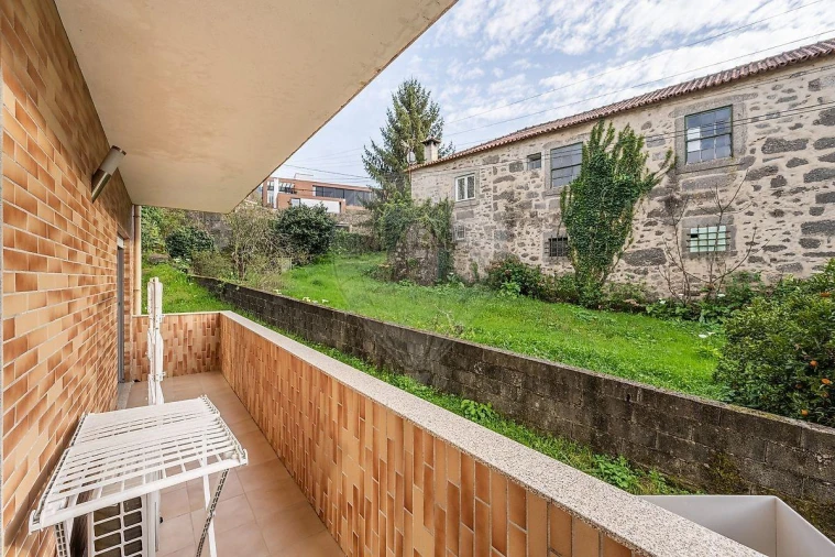 Apartamento T2 para Venda em Nogueiró e Tenões Foto 12