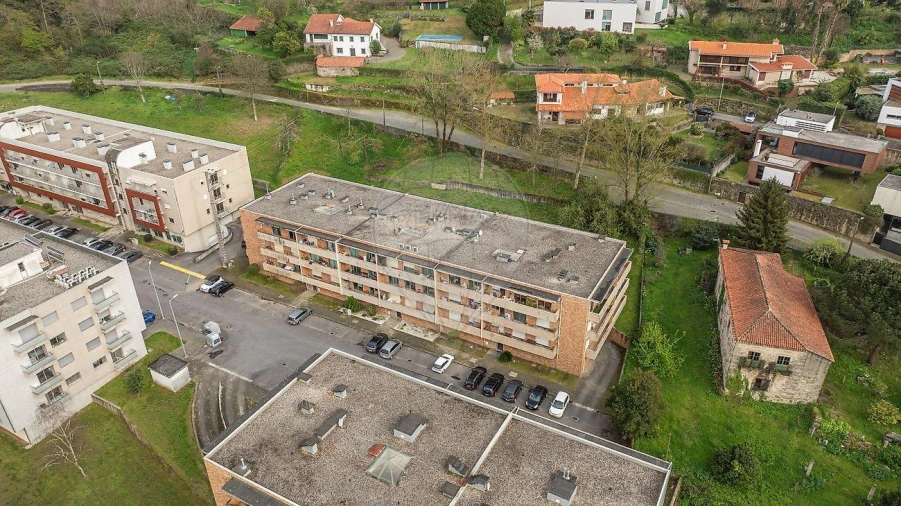 Apartamento T2 para Venda em Nogueiró e Tenões Foto 3