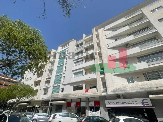 Garagem para Venda em Rio Maior Foto 3