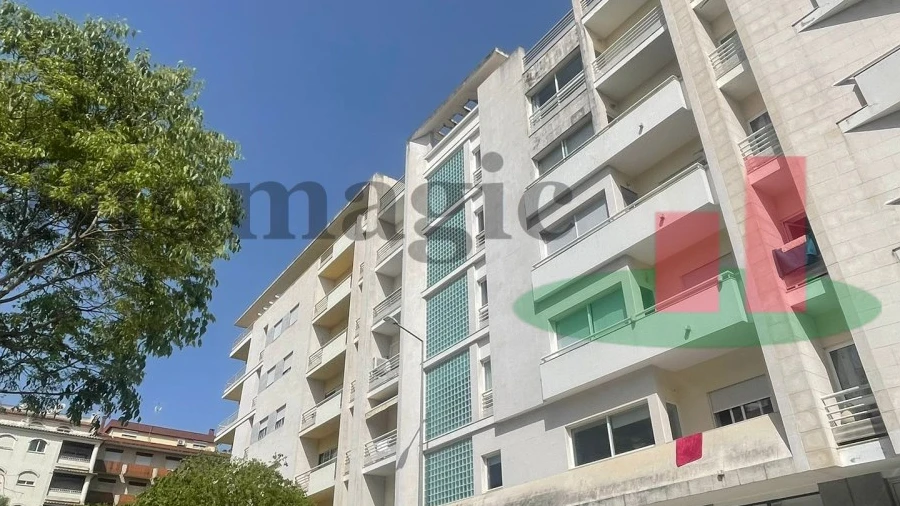 Garagem para Venda em Rio Maior