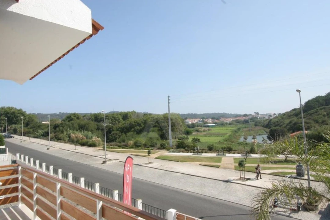 Moradia T8 para Venda em Foz do Arelho Foto 17