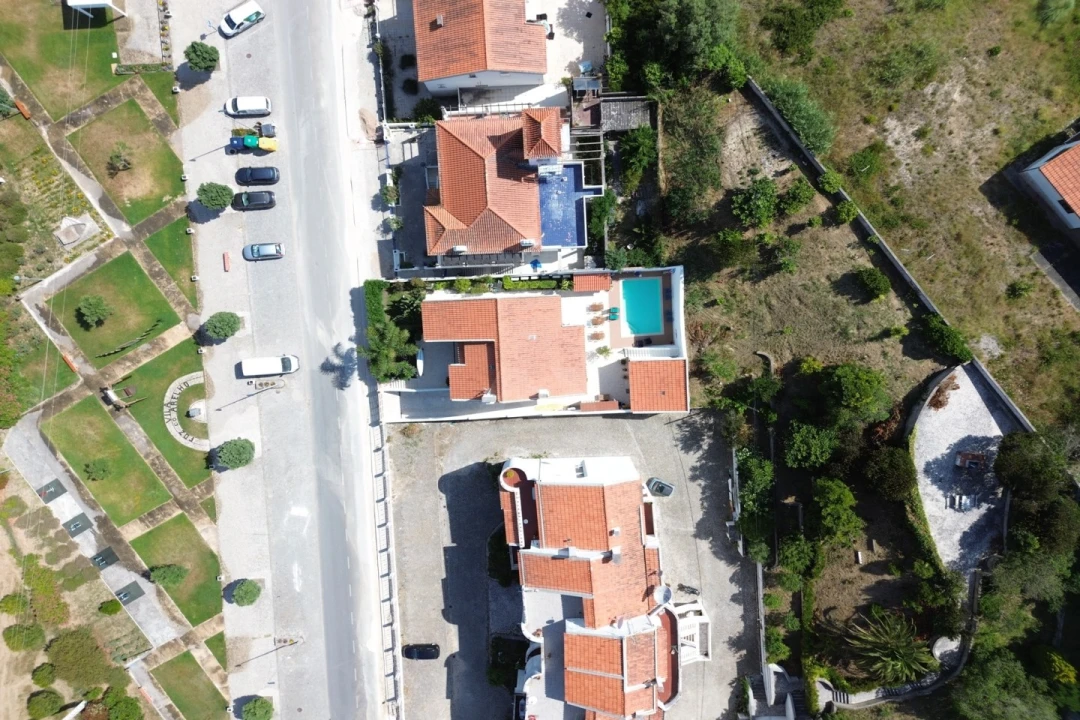 Moradia T8 para Venda em Foz do Arelho Foto 35