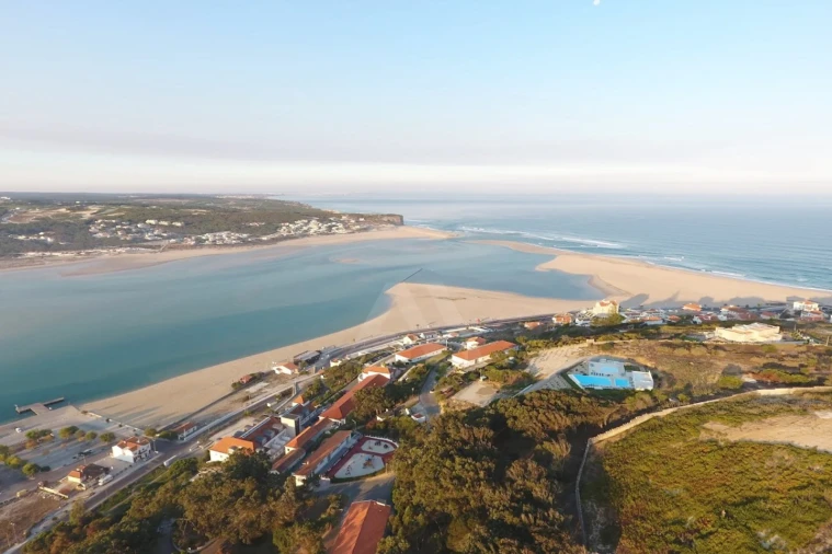 Moradia T8 para Venda em Foz do Arelho Foto 37