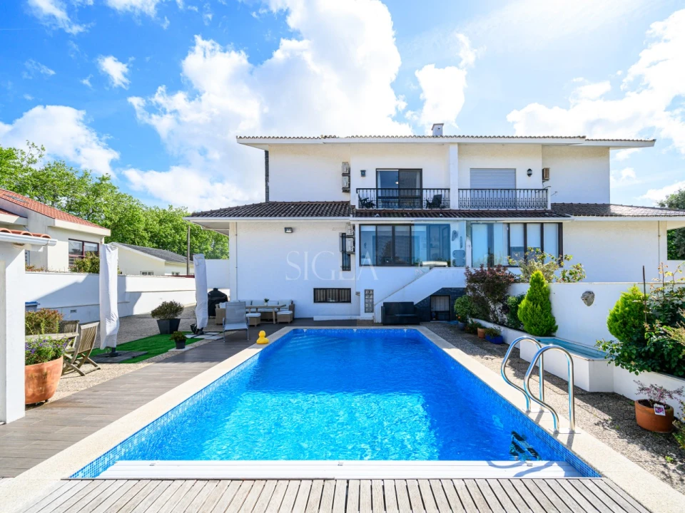 Moradia T3 para Venda em São Felix da Marinha Foto 1