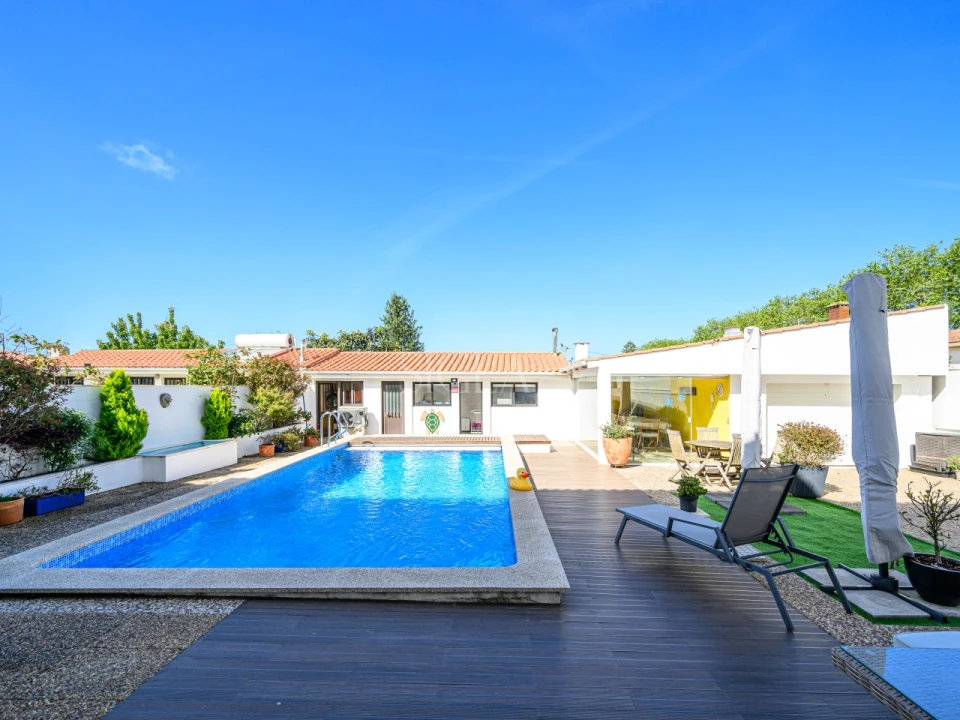 Moradia T3 para Venda em São Felix da Marinha Foto 6