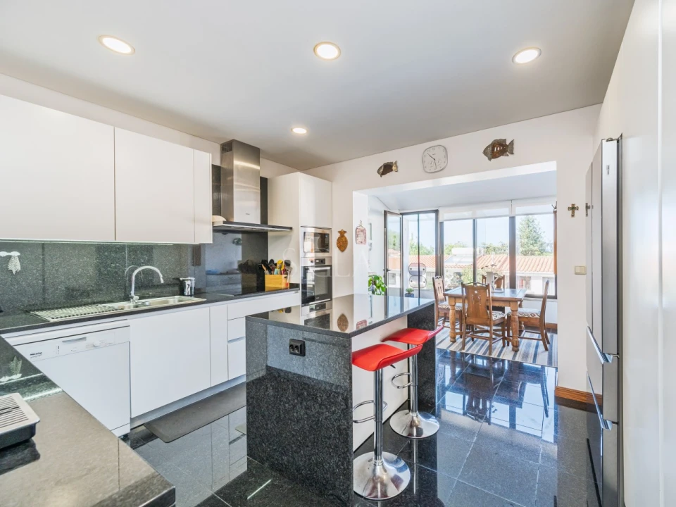 Moradia T3 para Venda em São Felix da Marinha Foto 18