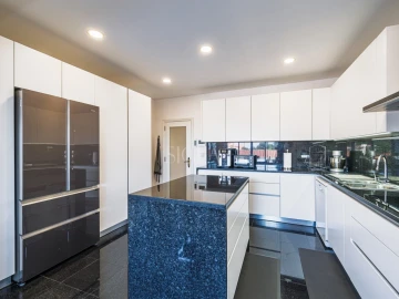 Moradia T3 para Venda em São Felix da Marinha