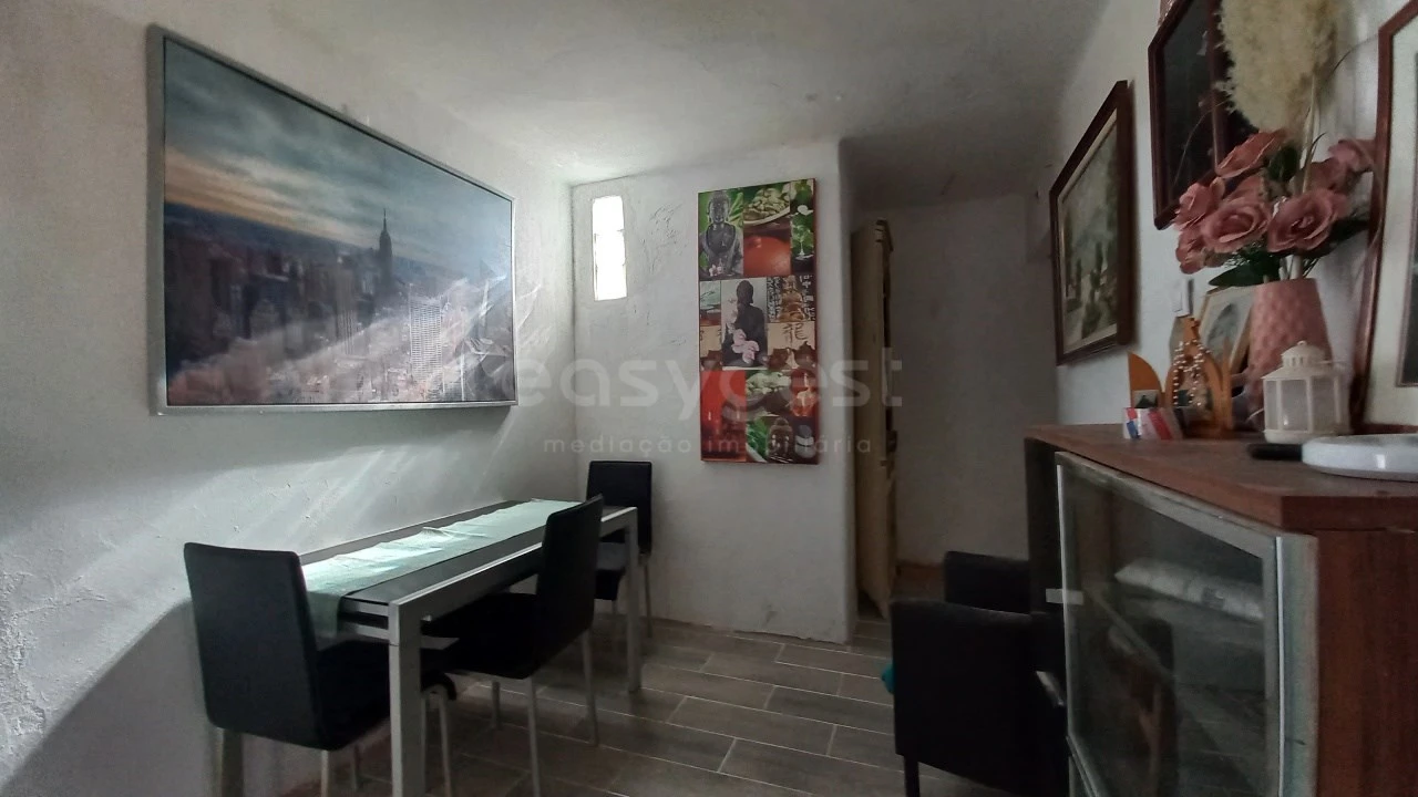 Moradia T1 para Venda em Madalena e Beselga Foto 3