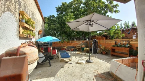 Moradia T1 para Venda em Madalena e Beselga