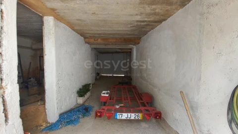 Moradia T1 para Venda em Madalena e Beselga