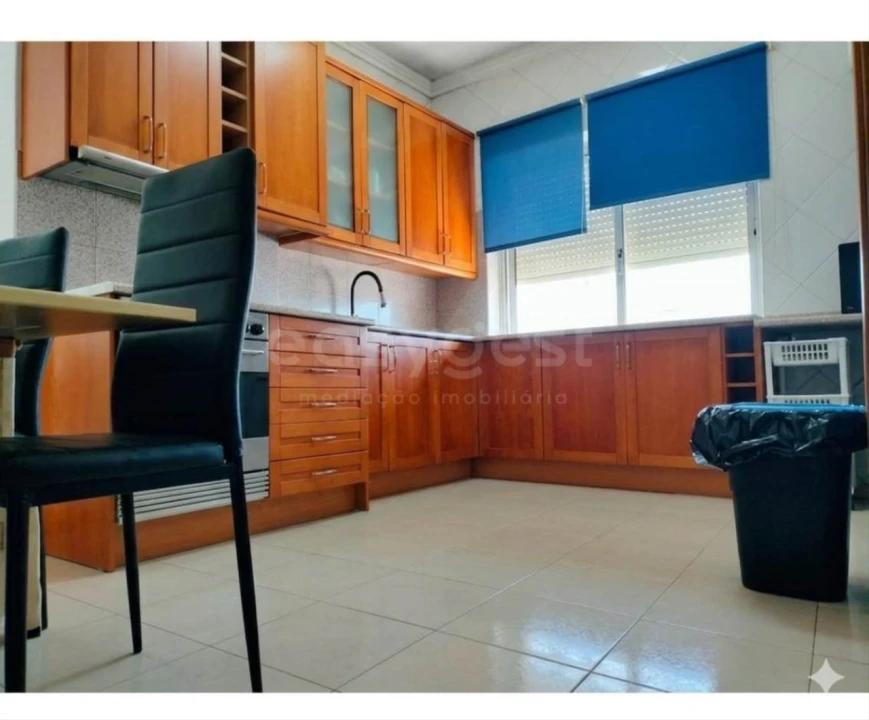 Apartamento T2 para Venda em Moita Foto 2
