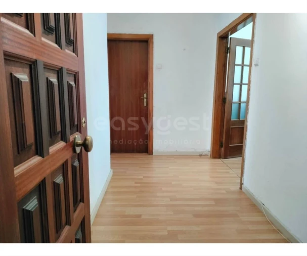 Apartamento T2 para Venda em Moita Foto 13