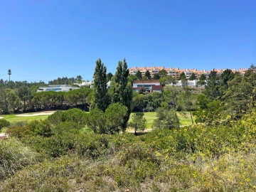 Moradia T4 para Venda em Queluz e Belas