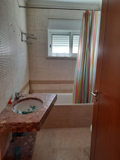 Apartamento T1 para Venda em Carregado e Cadafais