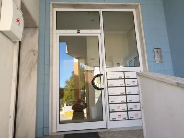 Apartamento T1 para Venda em Carregado e Cadafais