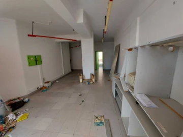 Loja para Venda em Nossa Senhora do Pópulo, Coto e São Gregório