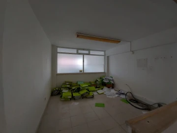 Loja para Venda em Nossa Senhora do Pópulo, Coto e São Gregório